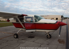 Spruce Creek, das Fliegerdorf in Florida: Impressionen rund um "The Tree", den  großen Baum