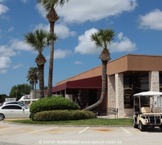 Spruce Creek Fly In Community in Florida im Gelände. Views of Spruce Creek Airpark.