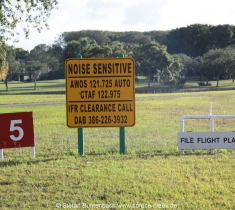 Spruce Creek Fly In Community in Florida im Gelände. Views of Spruce Creek Airpark.