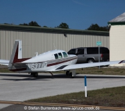 Mooney M20F N6377Q auf dem Flugplatz in Umatilla, Florida.  ---  IMG_7993